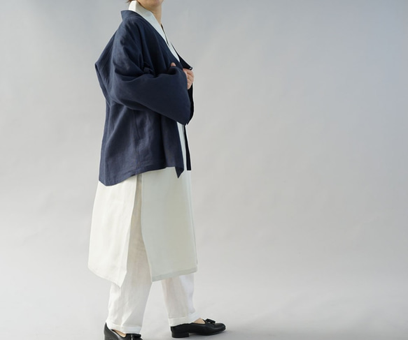 【wafu】中厚 リネン 作務衣 和装 羽織 ベルスリーブ カーディガン 男女兼用 / 紺 h037a-neb3 2枚目の画像