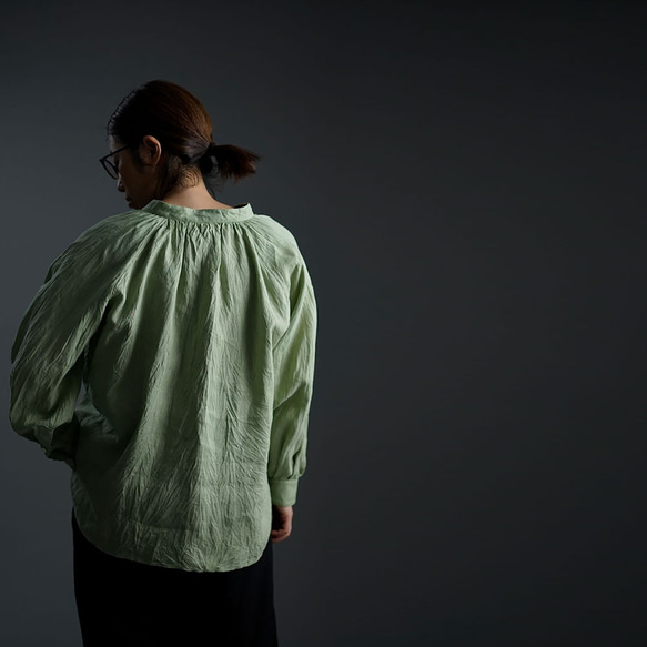 【wafu】雅亜麻 linen shirt リネンシャツ 60番手 ハンドワッシャー/もえぎ t034a-meg1 4枚目の画像