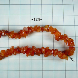 90㎝　小粒サザレ　カーネリアン　穴あき　1連 2枚目の画像