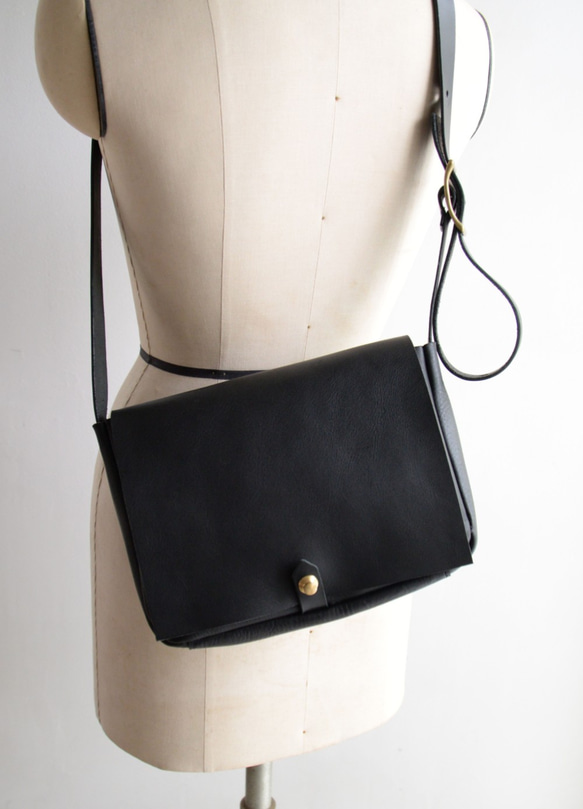 ALL LEATHER MINI SHOULDER BAG 第2張的照片