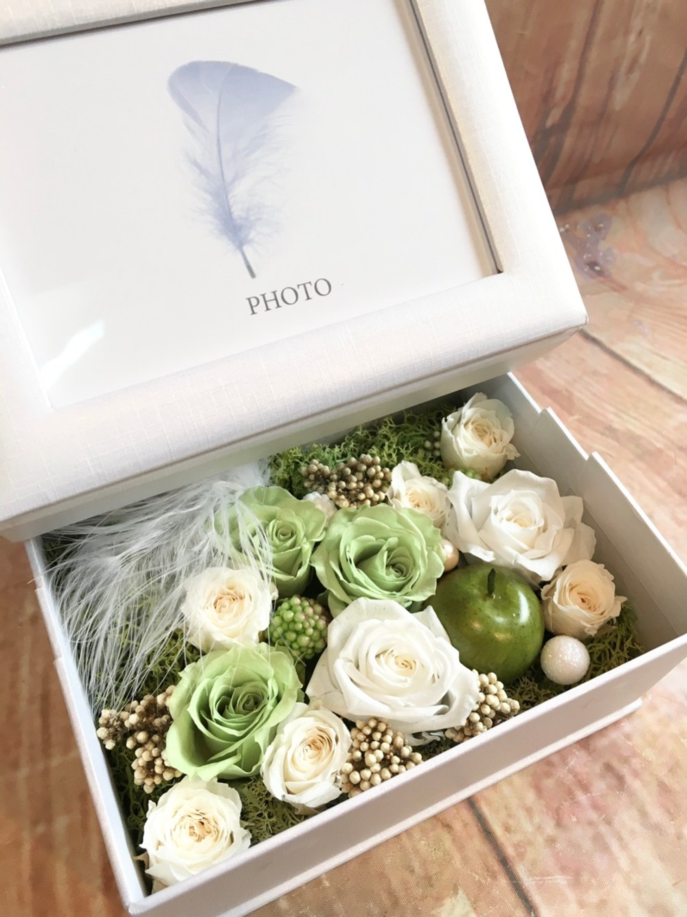 バラとライスフラワーのグリーン系フォトボックス 5,390円