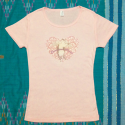 ハートの猫天使Love&Peace プリントTシャツ ライトピンク 1枚目の画像