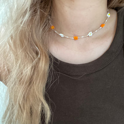 SENT オレンジアクセントのビーズネックレス フラワービーズネックレス ビーズアクセサリー 韓国 ネックレス