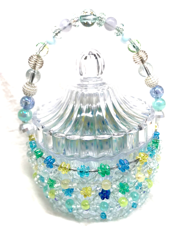 展示！キラキラ煌めく小物入れ