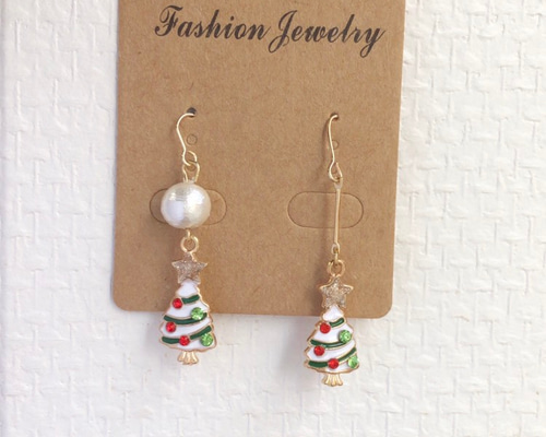 限定 クリスマスツリーピアス、イヤリング ピアス（フック・チェーン