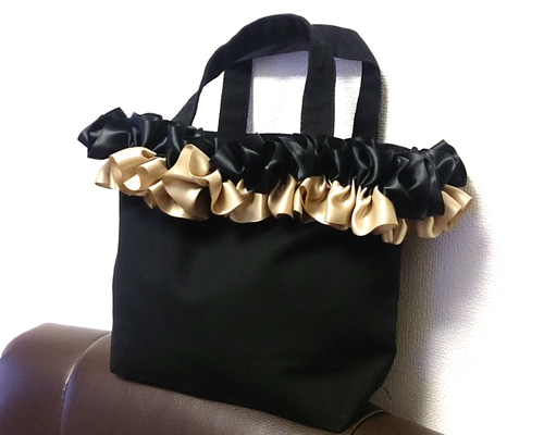 フリルバッグ　ブラック　リボン　トートバッグ　ハンドメイド フリル♡リボンバッグ - Hearty♡ | minne 国内最大級の