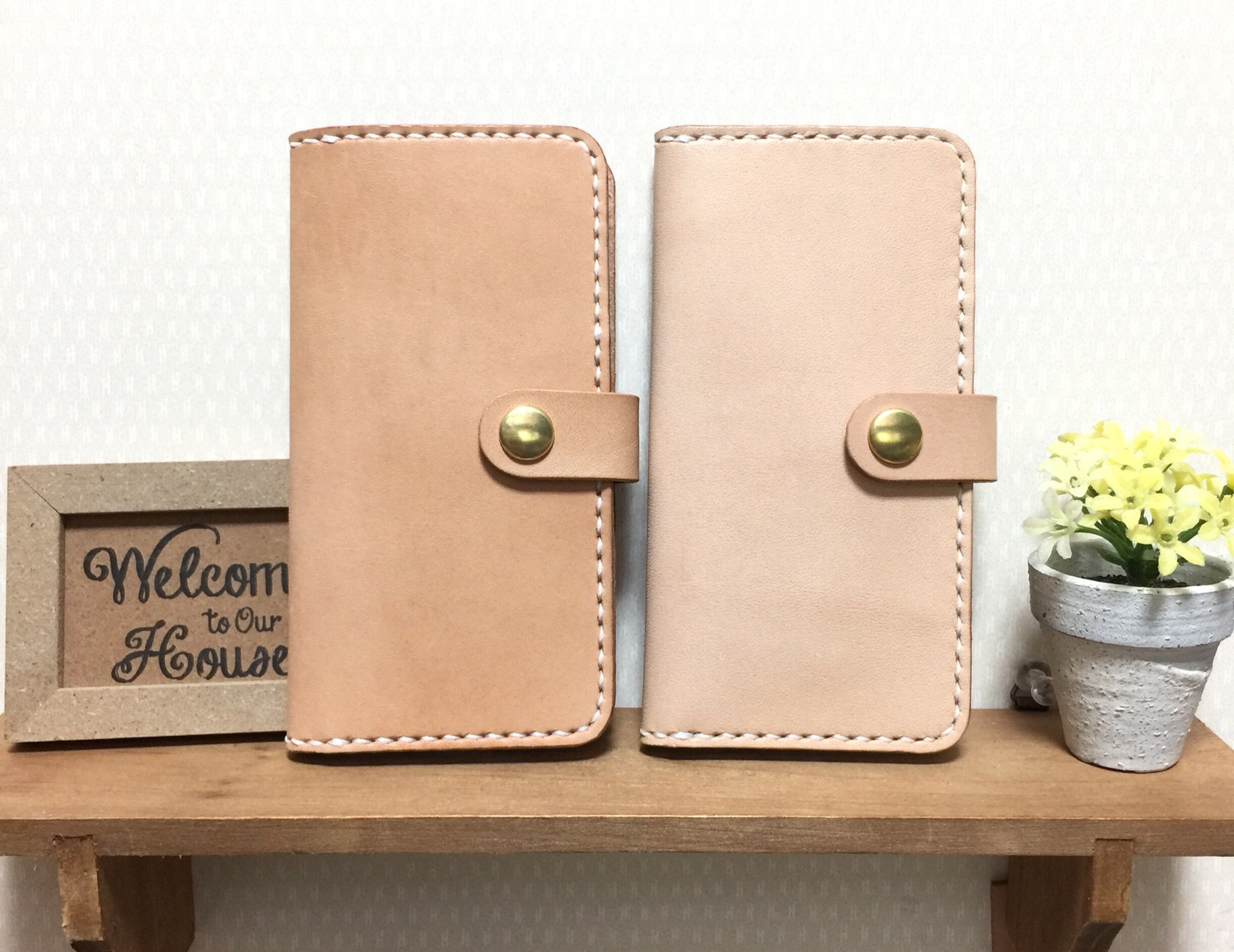 2枚ポケット付き　ヌメ革　ナチュラル　iPhoneケース　手帳型　本革 2枚ポケット付き ヌメ革iPhoneケース ナチュラル スマホケース