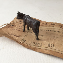 鉄のおもちゃ　鉄のフィギュア　牛のオブジェ　cow figure　イギリス　おもちゃ 3枚目の画像