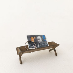 鉄のおもちゃオブジェ figure　イギリス　ディスプレイ台　飾り台　ジュエリー台 古い飾りスタンド 1枚目の画像