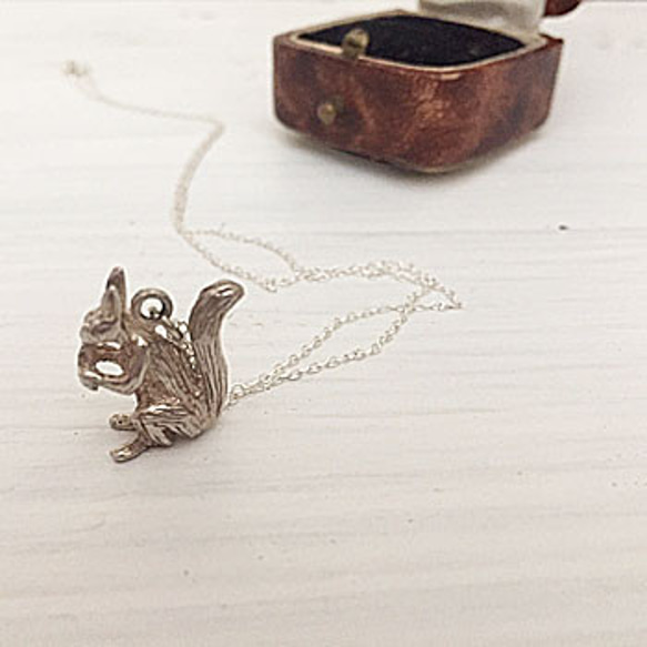アンティーク チャーム ＊ リス ビンテージシルバーチャーム リス squirrel charm シルバー