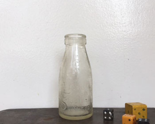 アンティークミルボトル 古い牛乳瓶 1920年 English bottle ガラス