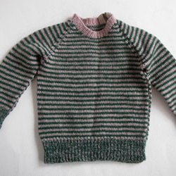 キッズセーター　イングランド製 ピュアウール ハンドメイドビンテージ  手編みのセーターイギリスベアの洋服 2枚目の画像