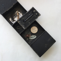 ビンテージシルバーケース　ディスプレイケース　卓上小物入れ　インダストリアル　イギリス　ジュエリーケース 1枚目の画像