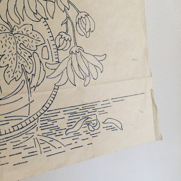 ビンテージの刺繍図案 　フラワー刺繍図案　アンティークペーパー　ビンテージ紙もの　古い紙 3枚目の画像