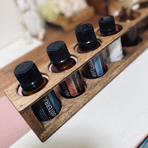 シンプルな木製アロマオイルスタンド ディフューザー・アロマポット