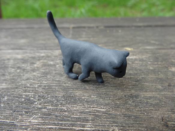 黒猫の置物（子猫バージョン） 1枚目の画像