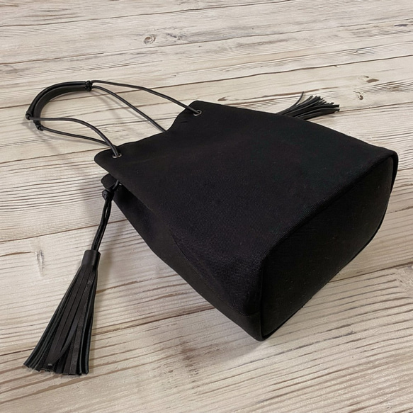 スパンコール刺繡のストリングトールバッグ（サークル）　 ブラック 5枚目の画像