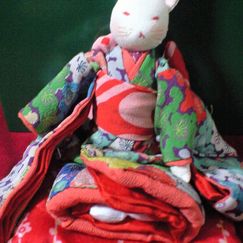 創作うさぎ人形 正絹縮緬着物を着たうさぎさん その他人形 創作うさぎ人形 正絹縮緬着物を着たうさぎさん その他人形