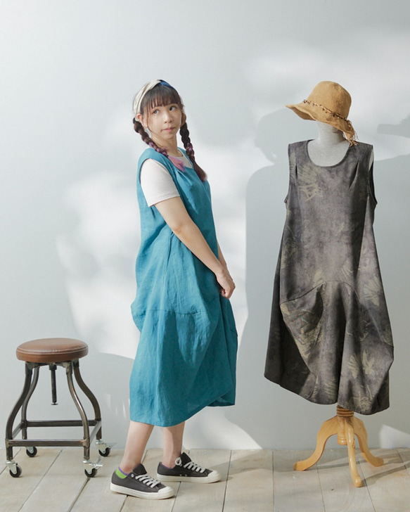 頑心系列-凹凸拼接亞麻洋裝-限量日本亞麻孔雀藍/歐洲刷色丹寧 第5張的照片