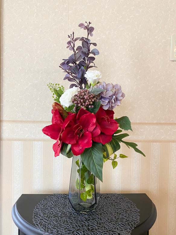 赤がポイントの華やかな❤︎アーティフィシャルフラワーリース 25cm