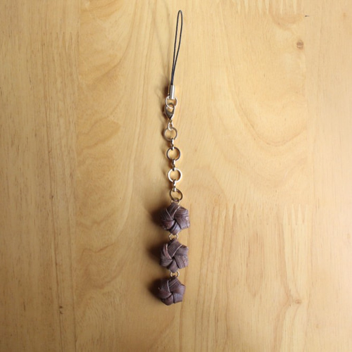 山葡萄ストラップ 花結び 携帯ストラップ Lutta 通販 1772780