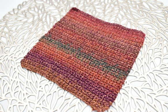 グラデーションヤーン(赤)　秋冬 (40g)”かすり染め”　手編み、手芸に適した編み物が楽しくなる毛糸！小物制作に 3枚目の画像