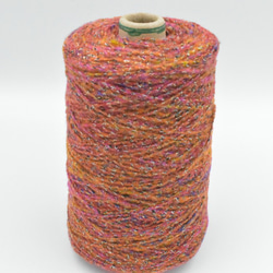 グラーデーションヤーン　赤　ラメ 秋冬　(40g) ”かすり染め”　手編み、手芸に適した編み物が楽しくなる毛糸！　 4枚目の画像