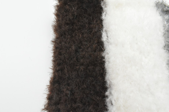 【わけあり大特価！】動物の毛のような手編み糸！ファー ダークブラウン (茶)(50g) 手芸に適した楽しい毛糸！ 6枚目の画像