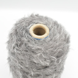 【わけあり大特価！】動物の毛のような手編み糸！ファー グレイ (灰)(50g) 手芸に適した楽しい毛糸！ 3枚目の画像