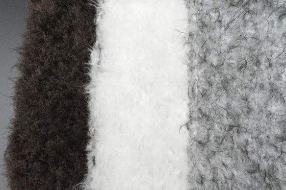 【わけあり大特価！】動物の毛のような手編み糸！ファー ホワイト (白)(50g) 手芸に適した楽しい毛糸！ 7枚目の画像