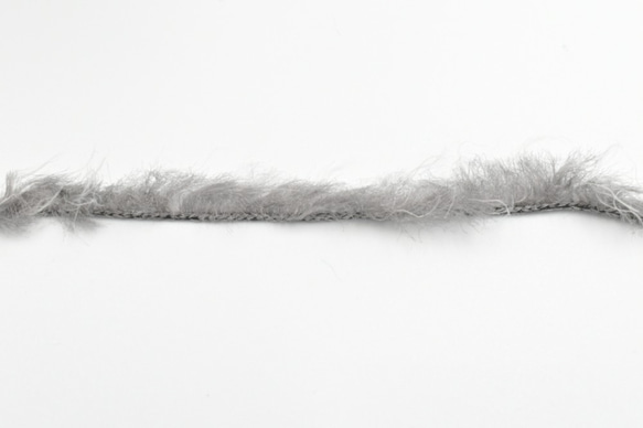 【お得！】動物の毛のような手編み糸！ファー グレイ (灰)(500g) 手芸に適した楽しい毛糸！ 5枚目の画像