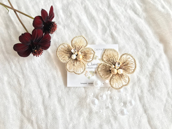 ❂レースフラワーとアシンメトリーなパールシャワーの上品な  