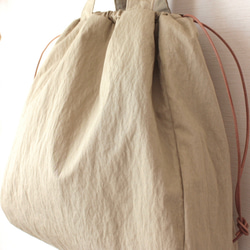 ウェザークロスの巾着バッグ（ベージュ） 3枚目の画像