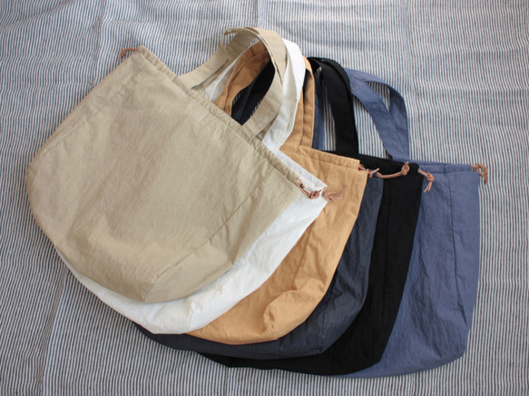 ウェザークロスの巾着バッグ（ベージュ） 5枚目の画像