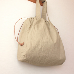 ウェザークロスの巾着バッグ（ベージュ） 8枚目の画像