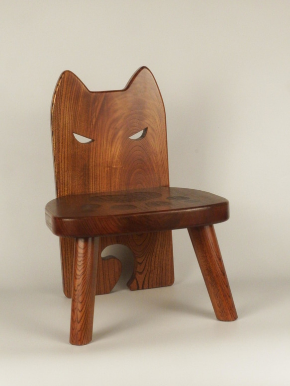 ケヤキ拭漆　子供椅子（猫）　★国内送料無料 2枚目の画像