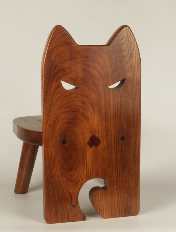 ケヤキ拭漆　子供椅子（猫）　★国内送料無料 3枚目の画像