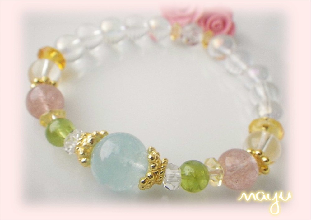人生の航海に希望の光をもたらす美しい海のような宝石★アクアマリン＆ペリドット＆レッドアベンチュリン＆シトリンブレスレット