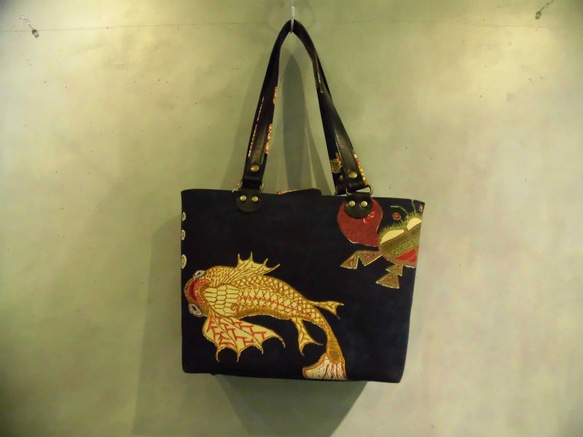 英国ファブリックのトートバッグ・ショルダーバッグ・・個性的な魚 