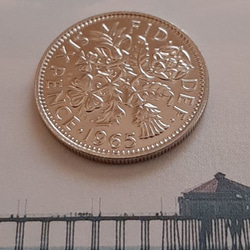 幸せのシックスペンス イギリス  ラッキー6ペンス 英国コイン  美品です 本物 19.5mm 2.8gram 4枚目の画像