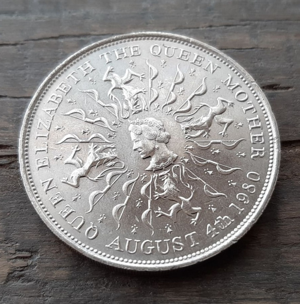 英国 イギリス 1980年 ブリティッシュ  クラウン コイン 5シリング 28g 39mm  美品です 本物 1枚目の画像
