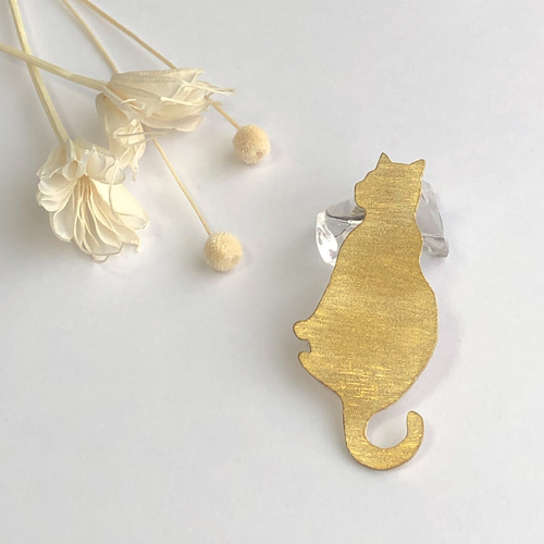 【まゆ】猫のシルエット ブローチ e40c64ce0bf49561fd79a7e5ab8b16