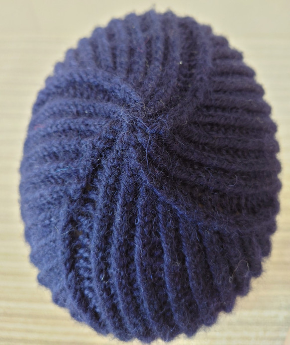 【即納】秋冬ニット帽子ウール１００％リブ編み多めの手編み帽子 3枚目の画像