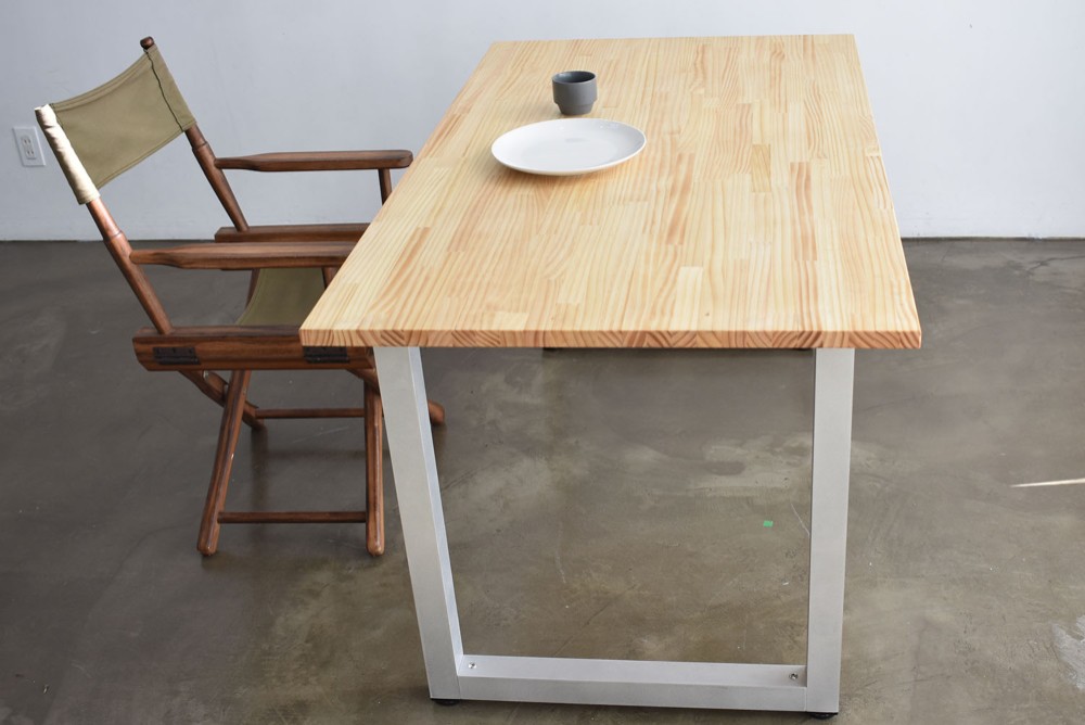 【無料でフルサイズオーダー最大180cm×80cm×高さ】アイアン風アルミ脚とパインの集成材テーブル/ウレタン仕上げ