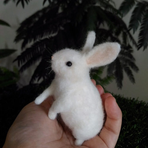 ニードルフェルト＊植毛しろうさぎ 羊毛フェルト 華梨 通販 2618074