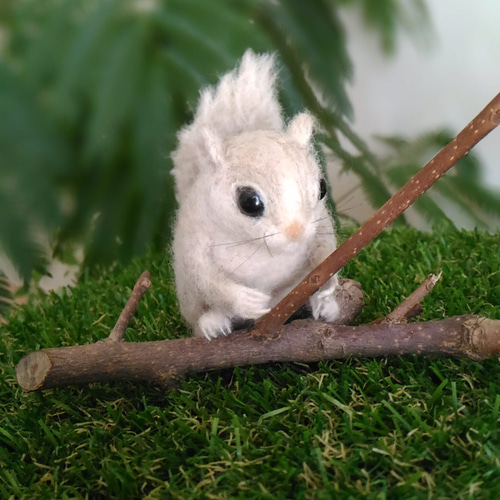 羊毛＊エゾモモンガ（M様 御予約） 羊毛フェルト 華梨 通販 4655987