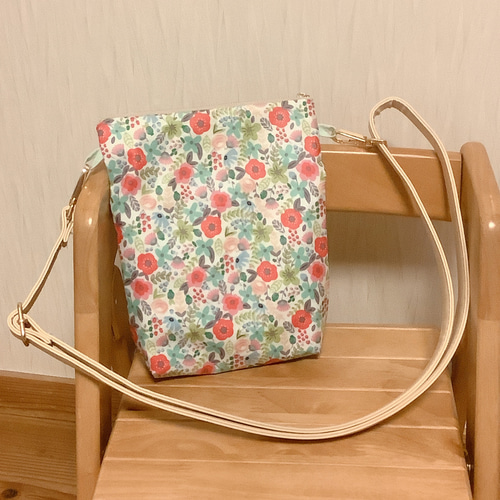 北欧風花柄 サコッシュ サコッシュ アート＆手仕事展in鎌倉 通販