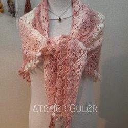 1000円off 『淡いピンクホワイトのグラデーション』の世界でひとつの手編みストールマフラー 1枚目の画像