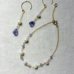 スミレ色のピアス　Tanzanite  14kgf 2枚目の画像