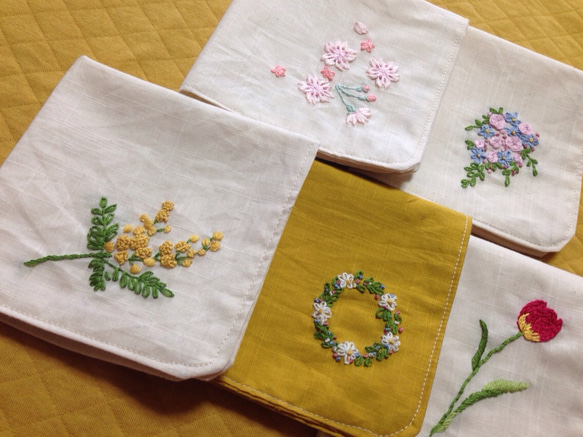 コットンの刺繍ハンカチ☆ミモザ 4枚目の画像